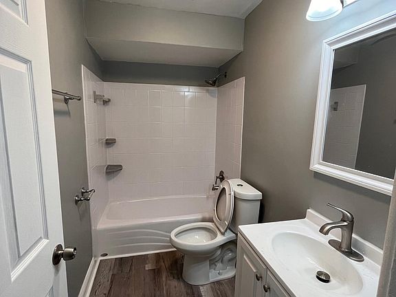 2nd image of 1278 Burnham Ave
