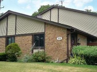 8338 Portsmouth Dr #D, Darien, IL 60561