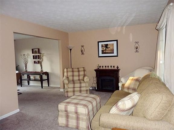 4th image of 1574 Hayride Dr