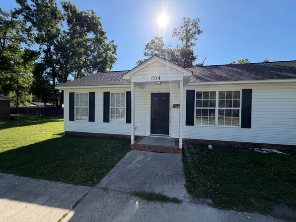 604 Winston Cir, Selma, NC 27576