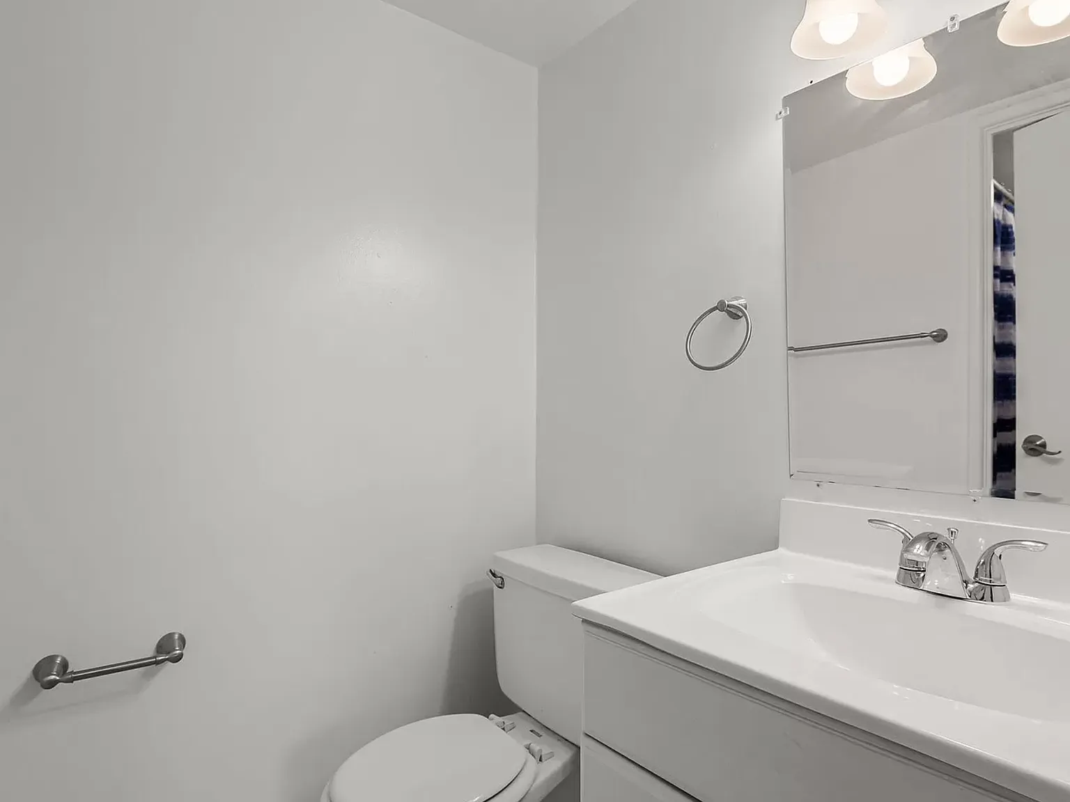 2 bed, 998 sqft, $2,000 — Photo 4