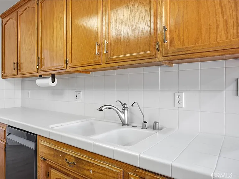 5009 Shaman Ct — Photo 18