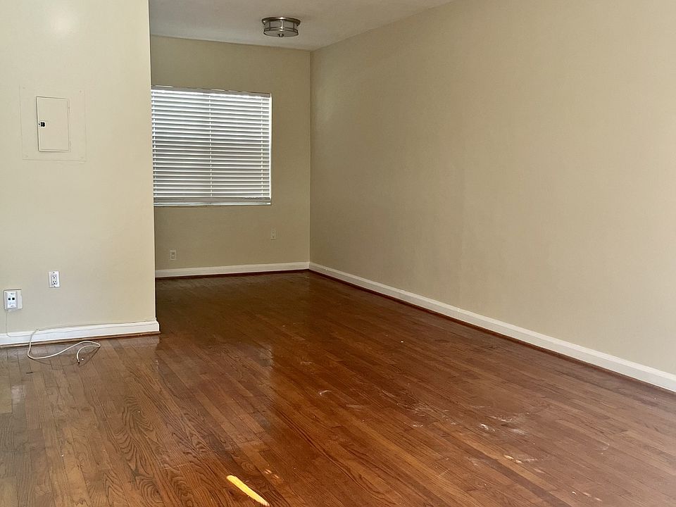 1st image of 223 S Palmway APT 3