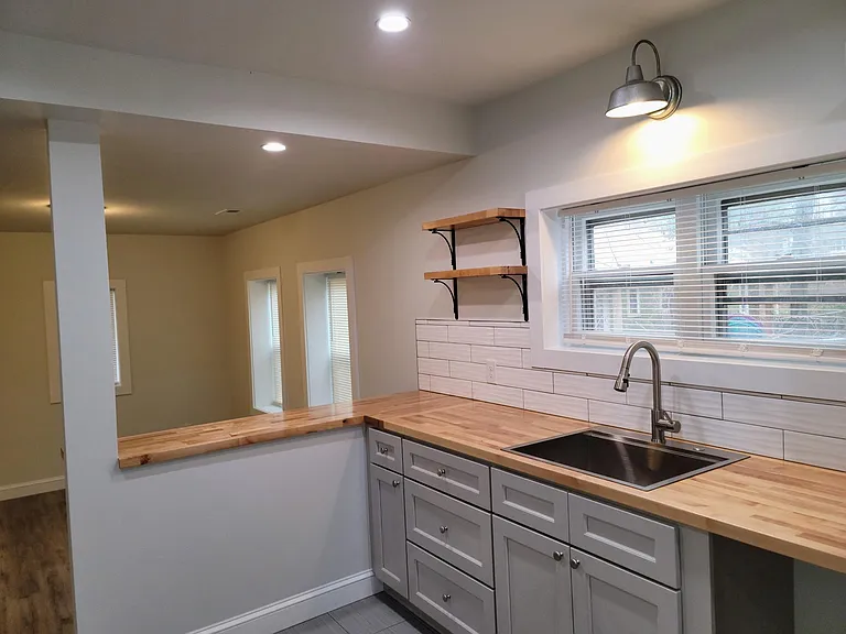 617 Brookshire St — Photo 8