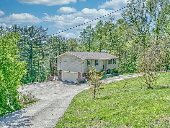 4th image of 2650 Lake Valley Dr