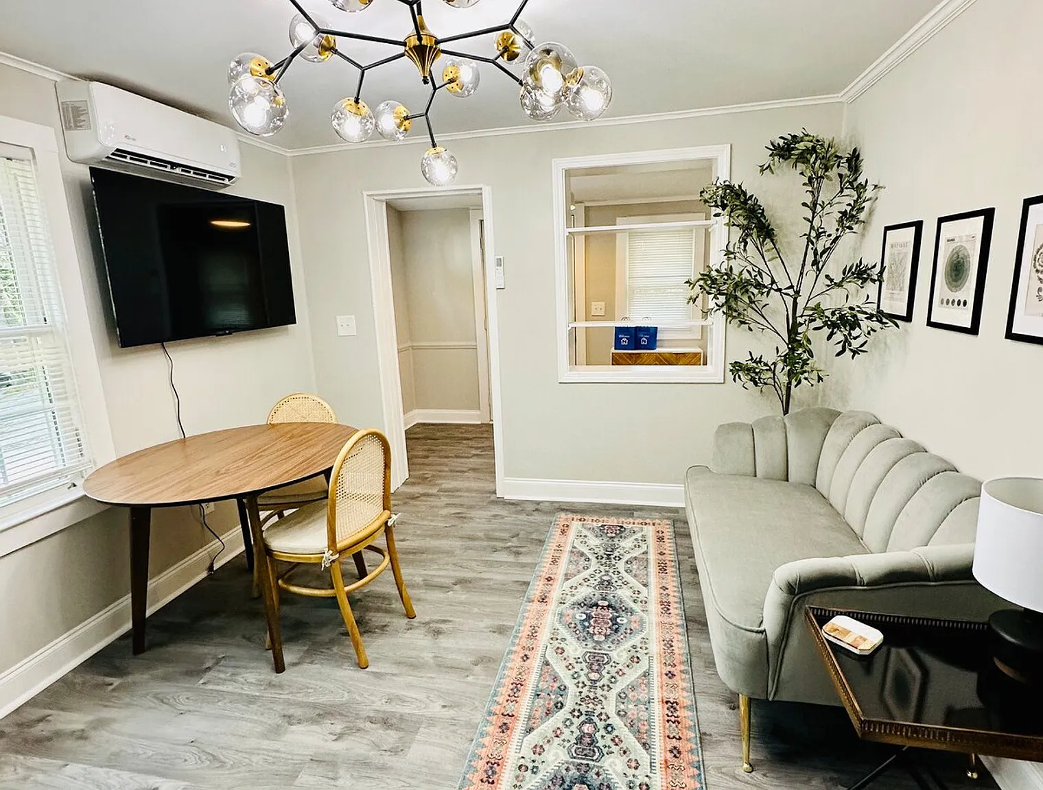 1 bed, 1.0 bath, $2,145 — Photo 1
