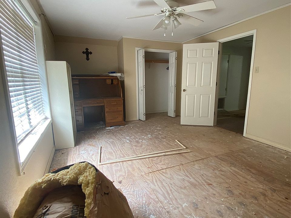 19th image of 140 Bellview Rd
