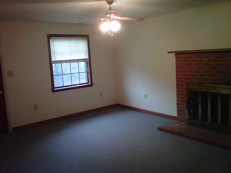 364 N Broad St #8 — Photo 5