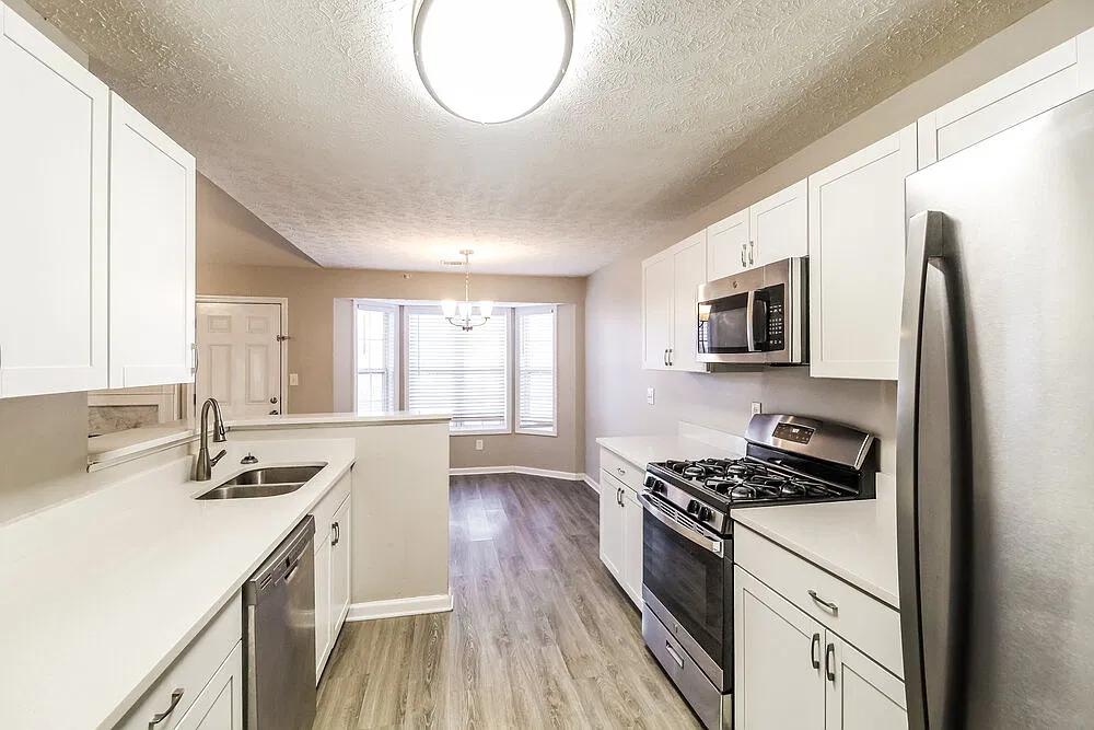 3 bed, 2.0 bath, 1386 sqft, $1,755 — Photo 4