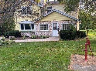 512 W Wisconsin Ave, Pewaukee, WI 53072