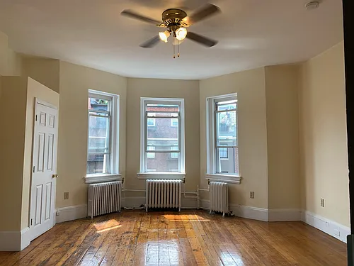 307 Beacon St Photo 1