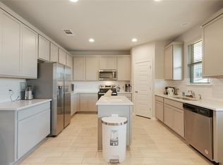 108 Drifter Ln, Jarrell, TX 76537