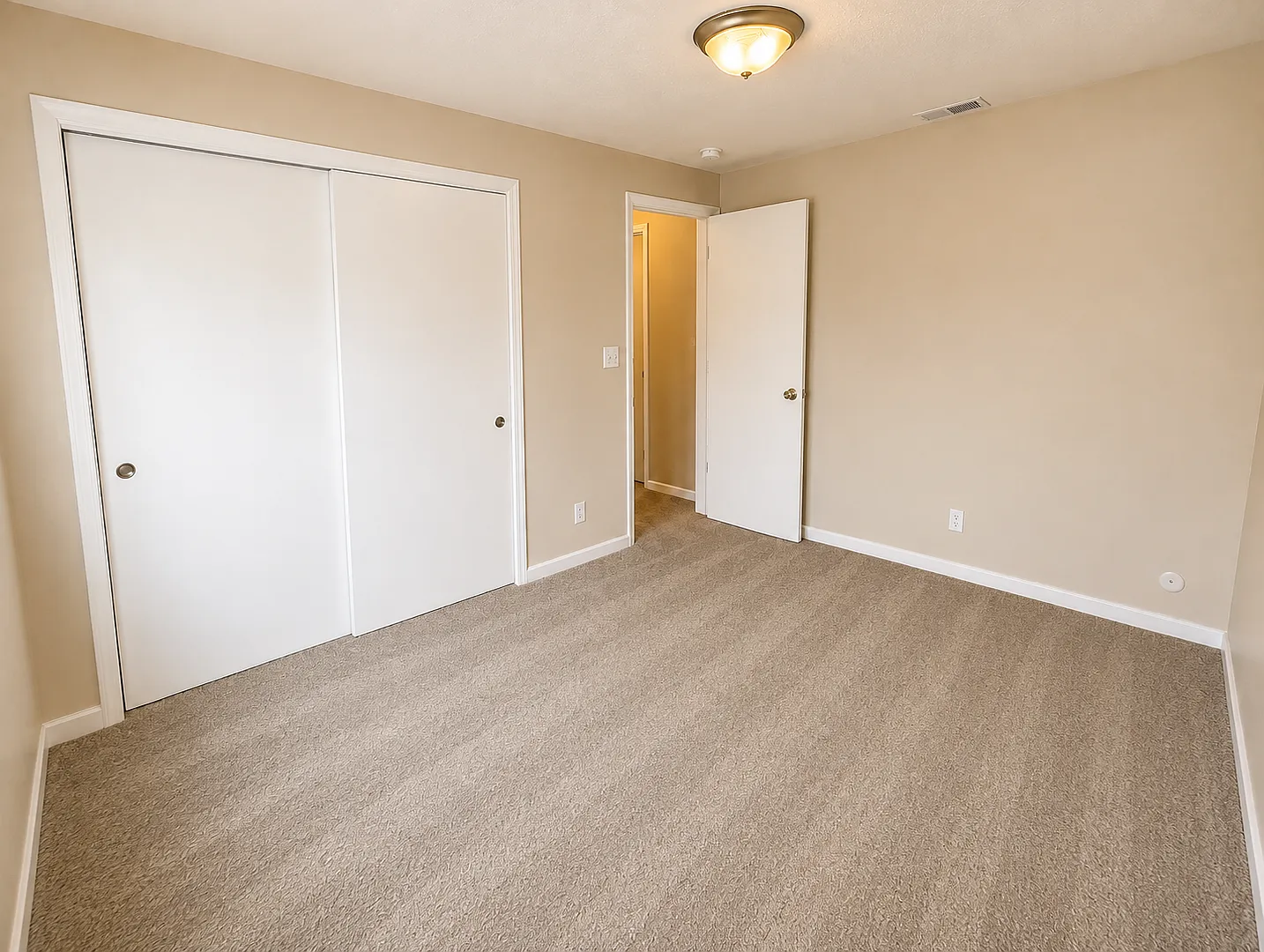 4642 4 Plex — Photo 4