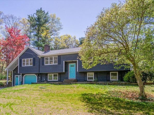 124 Berry St, Wrentham, MA 02093