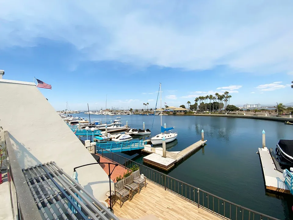 6 Antigua Ct