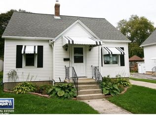 2014 S 9th St, Manitowoc, WI 54220