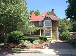 226 Wren St, West Roxbury, MA 02132