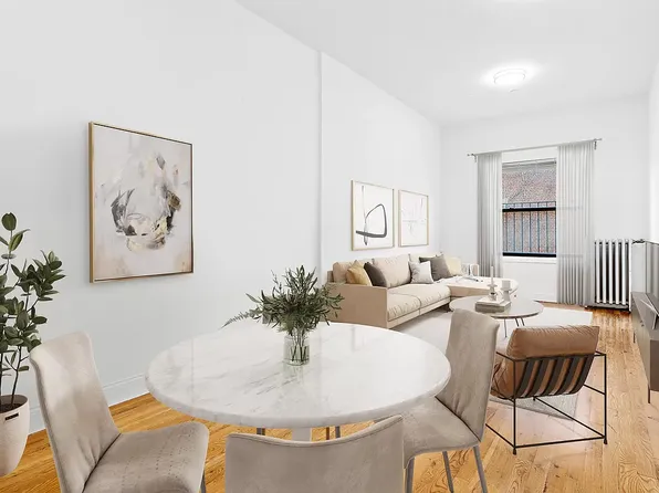 306 Saint James's Place image 3 of 7