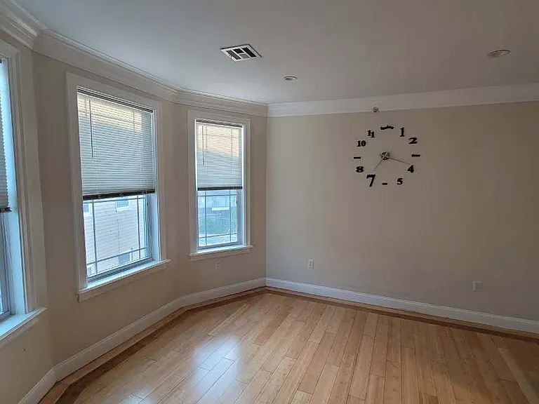 485 Beach St #2 — Photo 13