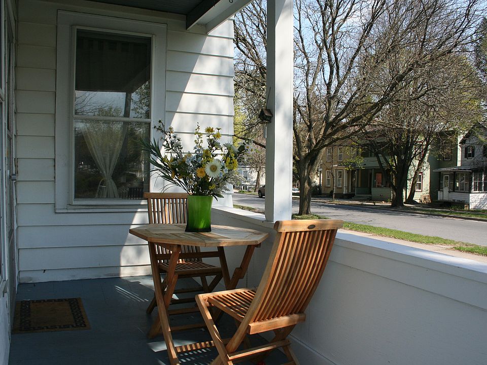 1st image of 113 Van Dam St APT 1F