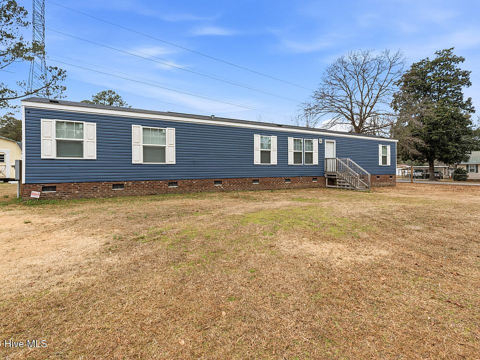 1st image of 102 Chestnut Lane