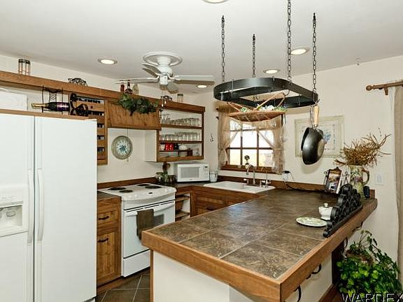 5th image of 3347 Suzie Ln