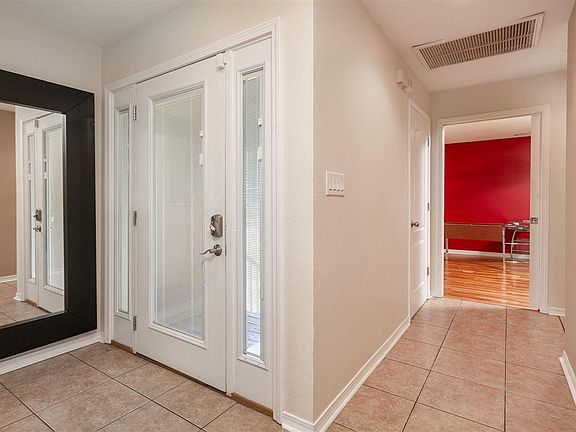 5th image of 4771 Bayside Dr