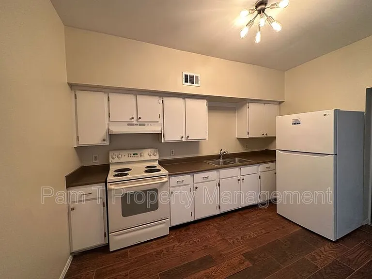 816 Ott St — Photo 6