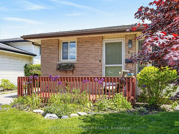 2nd image of 85 Adswood Rd
