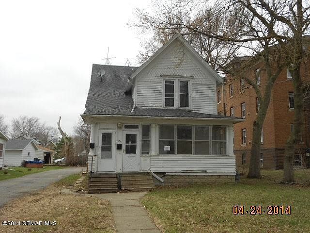 1st image of 513-515 E 4th St
