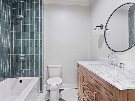 4th image of 1002 1/2 Iris St