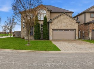 979 Moy Cres, London, ON N6G 0B6