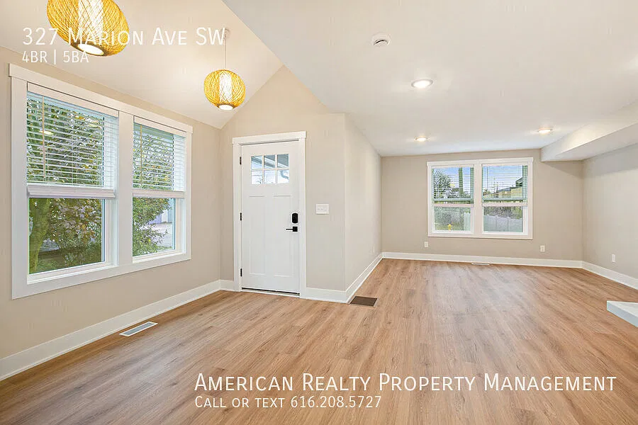 4 bed, 4.5 bath, 1650 sqft, $3,000 — Photo 2