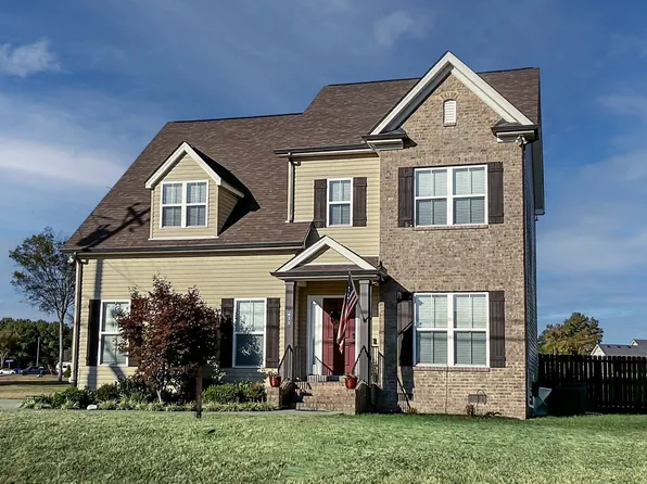 432 Long Creek Dr, Christiana, TN 37037