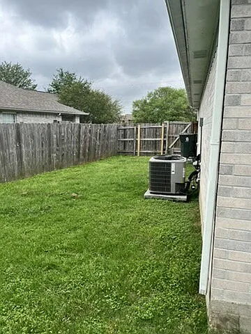 3 bed, 3.0 bath, 1400 sqft, $1,650 — Photo 4