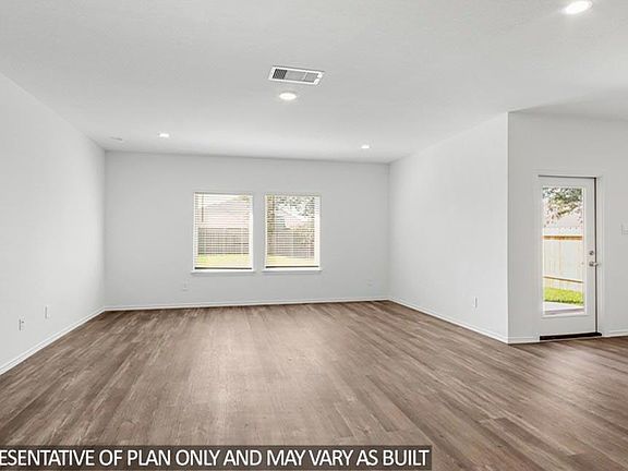 4th image of 16792 Country Roots Ave