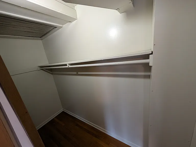 321 N 4th St — Photo 13