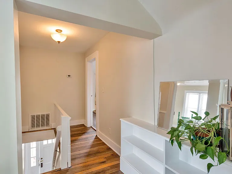207 Douglas Ave #B — Photo 9