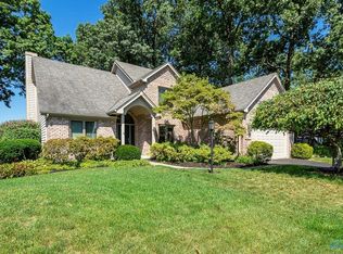 400 Cove Harbour Dr E, Holland, OH 43528