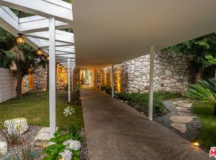 1010 N Rexford Dr, Beverly Hills, CA 90210