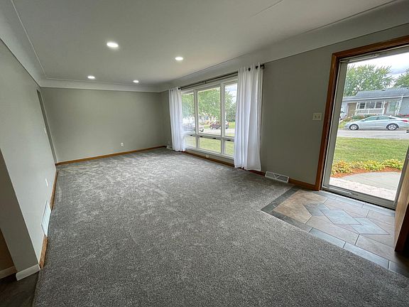 2nd image of 1825 Bourland Ave