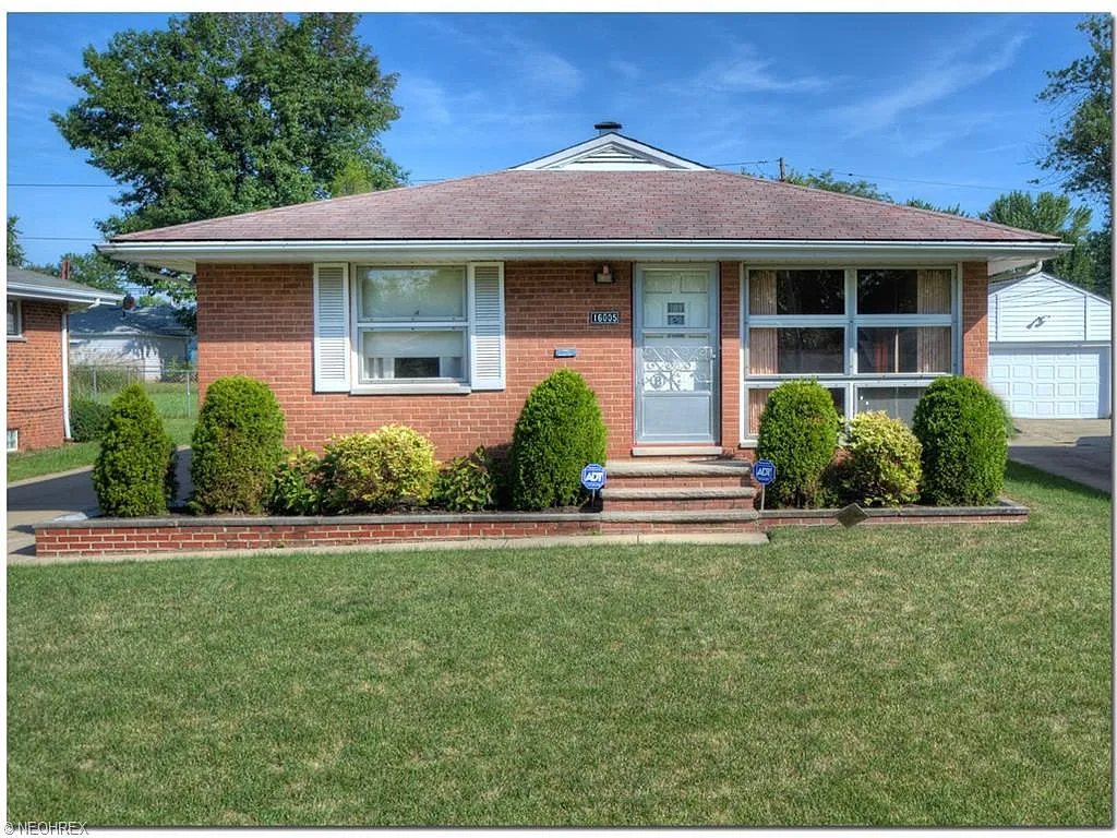 16005 Steinway Blvd photo 1