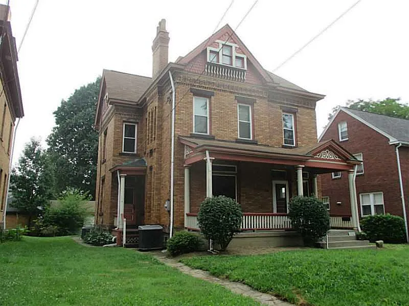252 Taylor Ave photo 1
