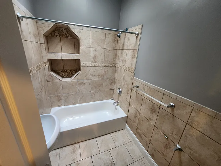 1105 Ashburton St #1 — Photo 7