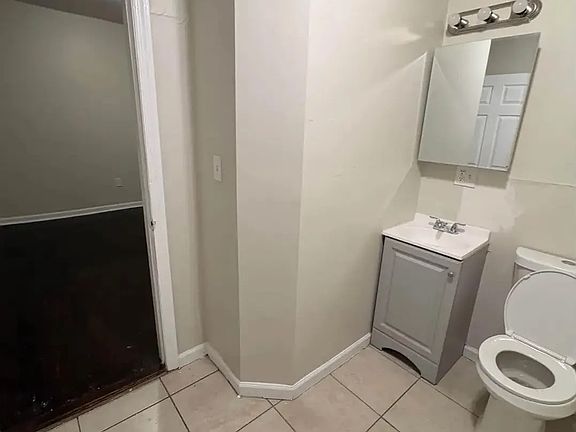 5th image of 655 S 19th St #2A