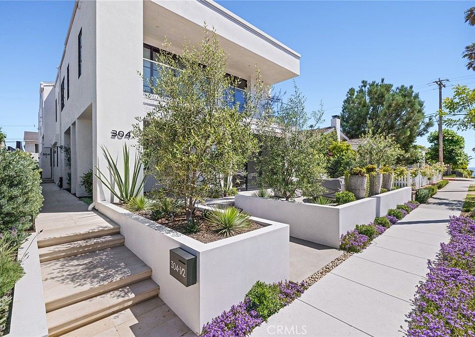 1st image of 304 1/2 Goldenrod Ave