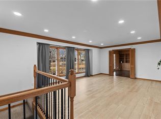 17504 E R D Mize Rd, Independence, MO 64057