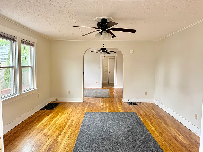 147 E Frederick St #1 — Photo 8