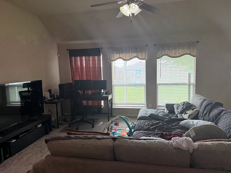 5811 Alexandria Dr — Photo 3