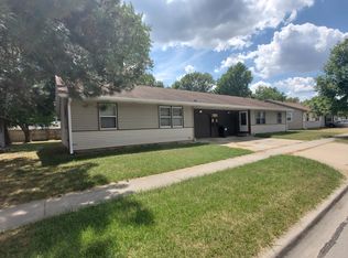 1909 E Washington St APT B, Urbana, IL